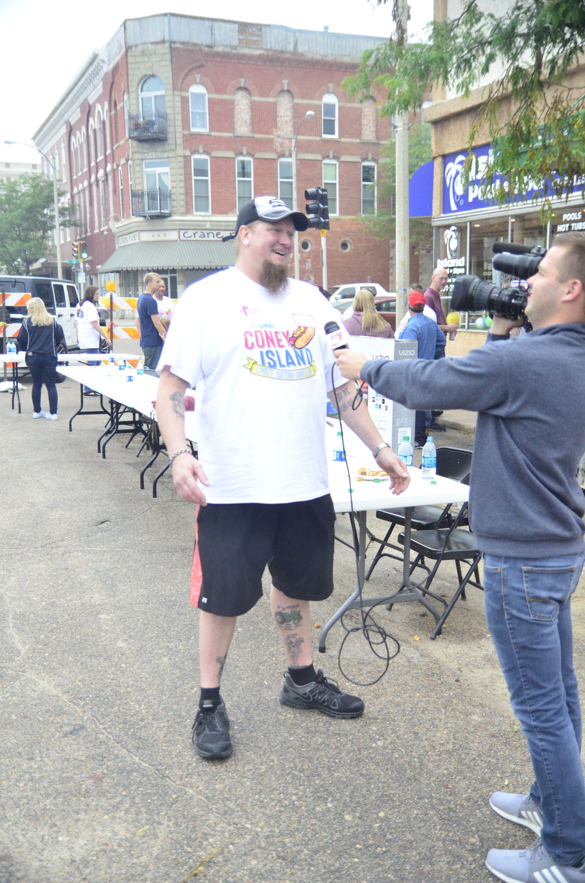6-22-19 Coney Dog Contest (30).JPG